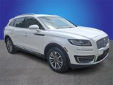 Used 2019 Lincoln Nautilus Select image 3