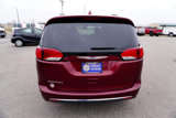 Used 2018 Chrysler Pacifica Touring-L image 4