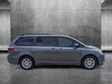 Used 2017 Toyota Sienna XLE image 3