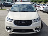 Used 2021 Chrysler Pacifica Touring-L image 3