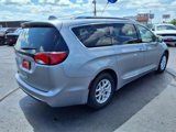 Used 2020 Chrysler Pacifica Touring-L image 4
