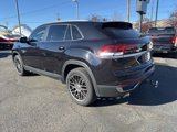 Used 2020 Volkswagen Atlas Cross Sport SE w/ Towing Package image 3
