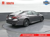 Used 2023 Toyota Camry SE image 2