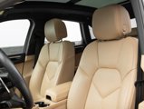 Certified 2022 Porsche Macan image 5