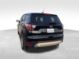 Used 2017 Ford Escape SE image 4