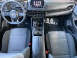 Used 2023 Nissan Rogue SV image 2
