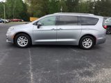 Used 2021 Chrysler Pacifica Touring-L image 3