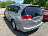 Used 2020 Chrysler Pacifica Touring-L image 2