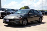 Used 2024 Hyundai Elantra SEL image 3