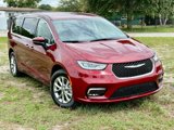 Used 2023 Chrysler Pacifica Touring-L image 3