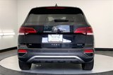 Used 2022 Volkswagen Taos SE image 4