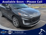 Used 2020 Ford Escape Titanium image 3