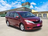 Used 2014 Toyota Sienna LE image 3