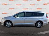 Used 2019 Chrysler Pacifica Touring-L image 2