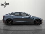 Used 2020 Tesla Model 3 Standard Range Plus image 2