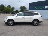 Used 2015 Chevrolet Traverse LT image 2