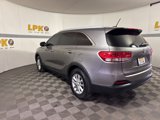Used 2017 Kia Sorento LX image 5