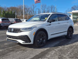 Used 2024 Volkswagen Tiguan SE R-Line image 3