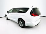 New 2025 Chrysler Pacifica Select image 5