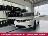 Used 2016 Nissan Rogue SV image 2