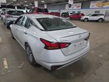 Used 2024 Nissan Altima 2.5 SV image 5