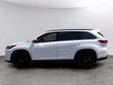 Used 2019 Toyota Highlander SE image 3