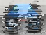 Used 2022 GMC Terrain SLE w/ Driver Convenience Package image 2