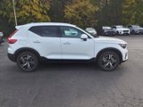 New 2025 Volvo XC40 B5 Core w/ Climate Package image 2