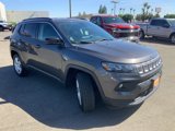 Used 2022 Jeep Compass Latitude image 3