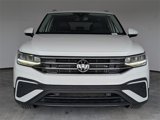 Certified 2022 Volkswagen Tiguan SE w/ Panoramic Sunroof Package image 3