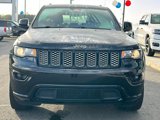 Used 2018 Jeep Grand Cherokee Altitude image 2