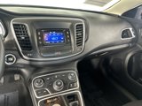 Used 2015 Chrysler 200 Limited w/ Convenience Group image 4