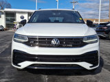 Used 2024 Volkswagen Tiguan SE R-Line image 2