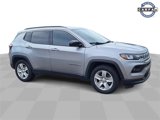 Used 2022 Jeep Compass Latitude image 2