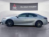 Used 2023 Toyota Camry SE image 2