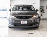 Used 2018 Chrysler Pacifica L image 2
