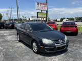 Used 2010 Volkswagen Jetta SEL image 2