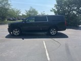 Used 2017 Chevrolet Suburban LT image 3