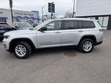 Used 2023 Jeep Grand Cherokee L Laredo image 2