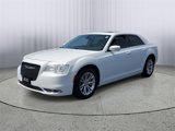 Used 2017 Chrysler 300 Limited image 4