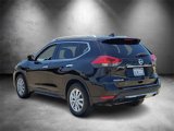 Used 2017 Nissan Rogue SV image 4