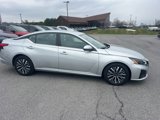 Used 2023 Nissan Altima 2.5 SV image 2