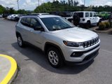 New 2025 Jeep Compass Latitude image 4