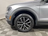 Used 2021 Volkswagen Tiguan SE image 2