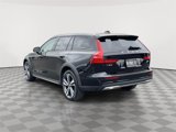 Used 2023 Volvo V60 B5 Cross Country Plus image 4
