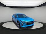 Used 2025 Chevrolet Trax RS w/ Driver Confidence Package image 2