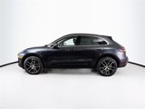 Certified 2022 Porsche Macan image 2