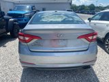 Used 2015 Hyundai Sonata SE image 5