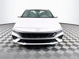 New 2025 Hyundai Elantra SE image 2