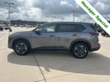 Used 2024 Nissan Rogue SV image 4